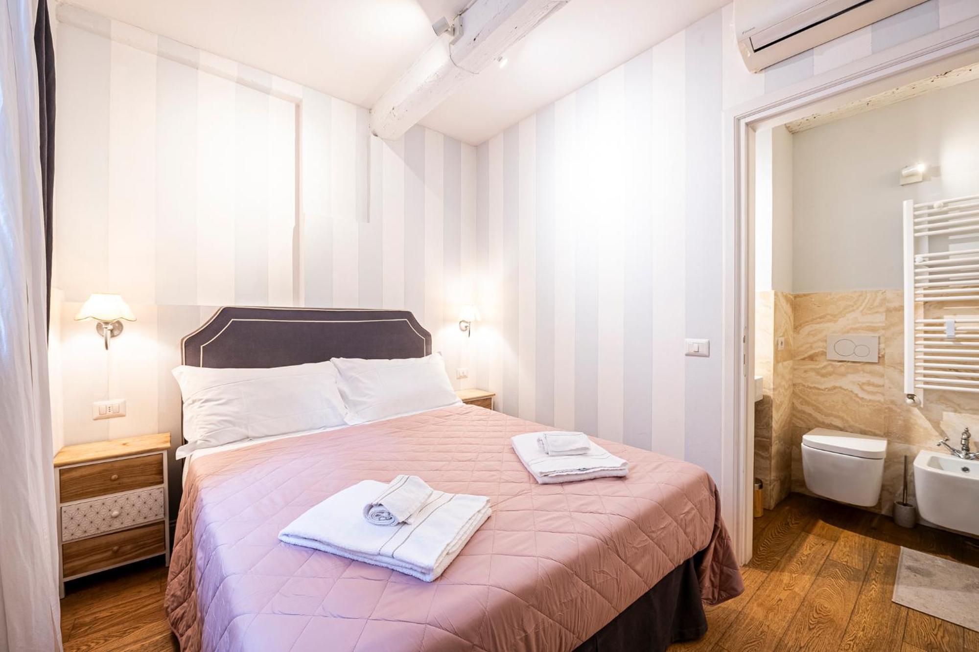 Suite In Pz. Michelangelo: Due Camere Con Due Bagni Florence Extérieur photo