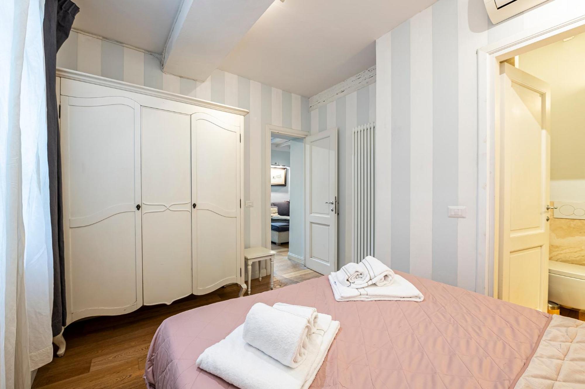 Suite In Pz. Michelangelo: Due Camere Con Due Bagni Florence Extérieur photo